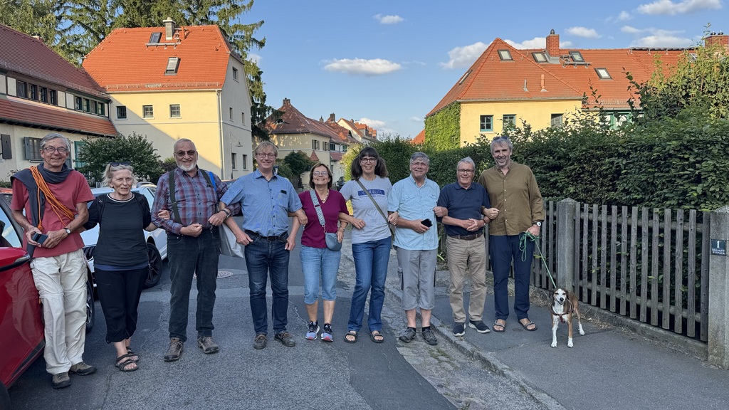 aus Dresdner Neueste Nachrichten