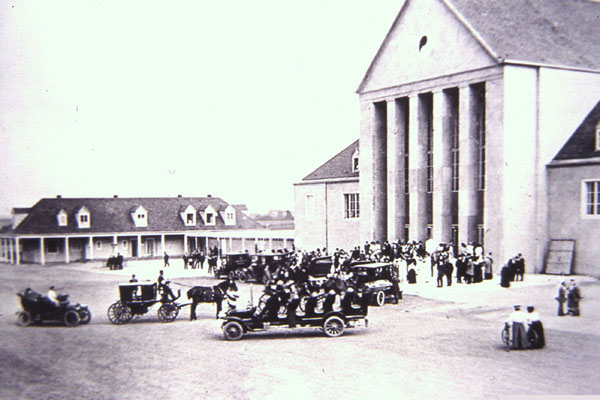 01_Festspielhaus nach der Eröffnung 1910